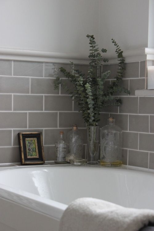 grey tile bathroom